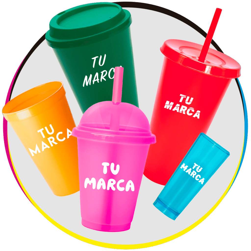 Vasos promocionales impresos como parte de impresiones para publicidad